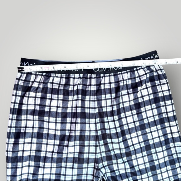 NWOT Calvin Klein Black and White Plaid Pajama Pants - Picture 3 of 9